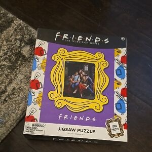 f.r.i.e.n.d.s nwt jigsaw puzzle